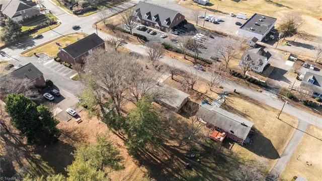 $1,600 | 3805 Littlebrook Drive, Clemmons, NC 27012