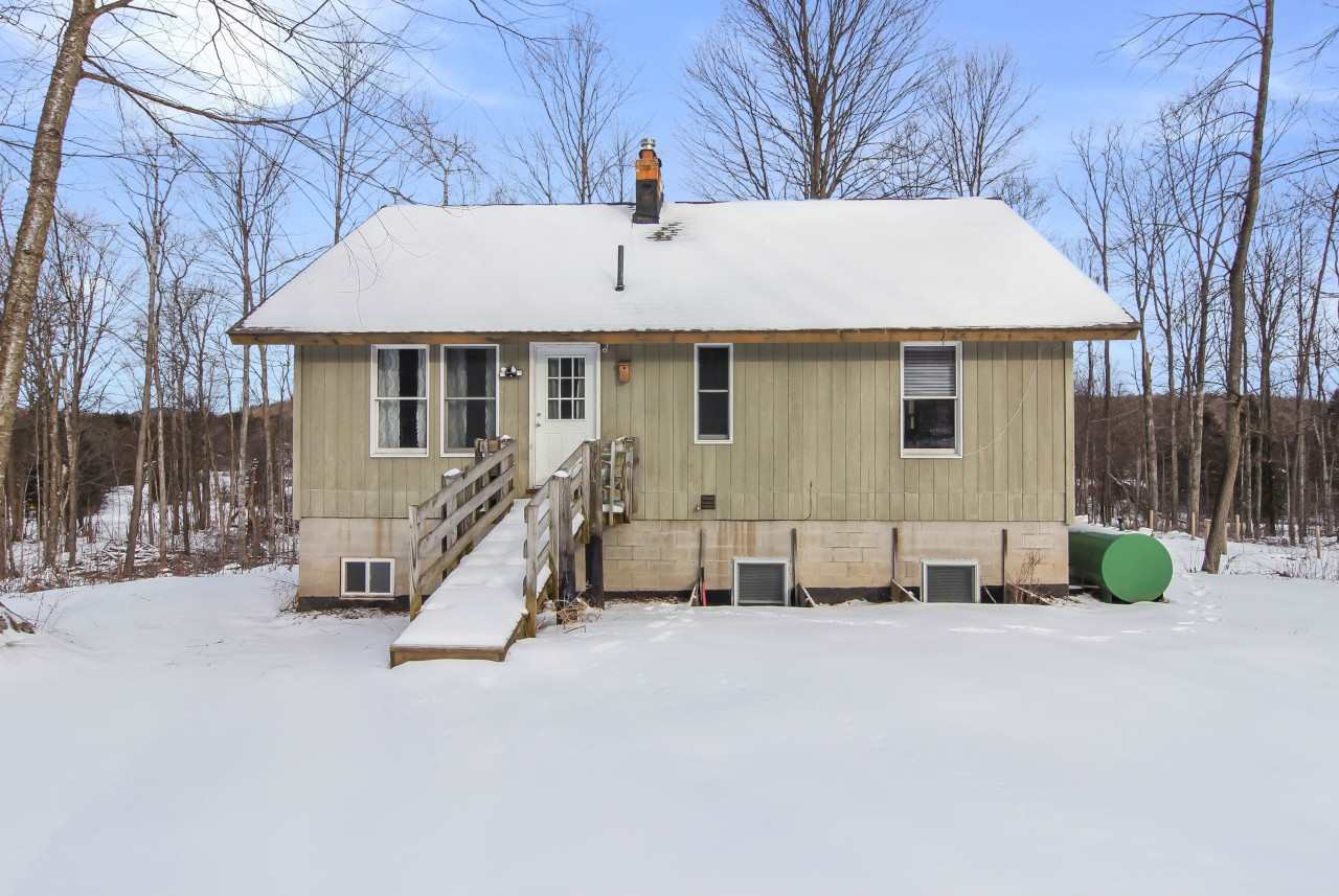 2377 West Trumbull Road Maple City, MI 49664 - Photo 23 of 24 1871220-22.JPG