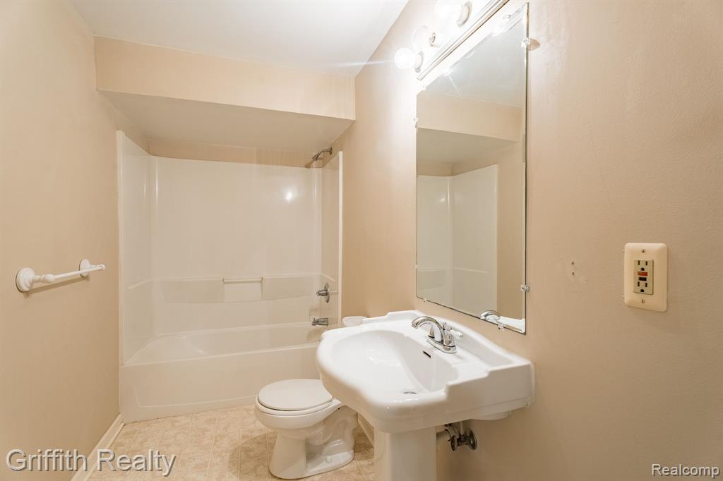 314 Cornell Street Howell, MI 48843 - Photo 23 of 28 Gallery Image 23