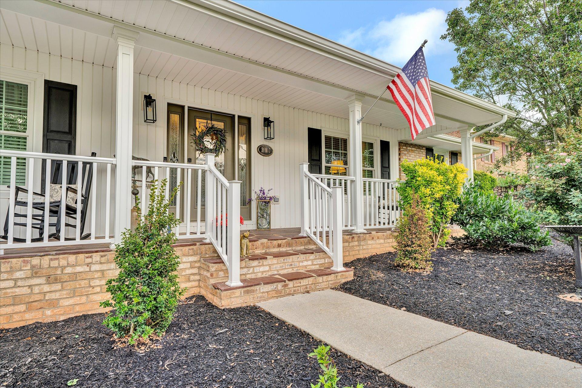 307 North Preston Road Vinton, VA 24179 - Photo 4 of 48 a front view of a house with a yard