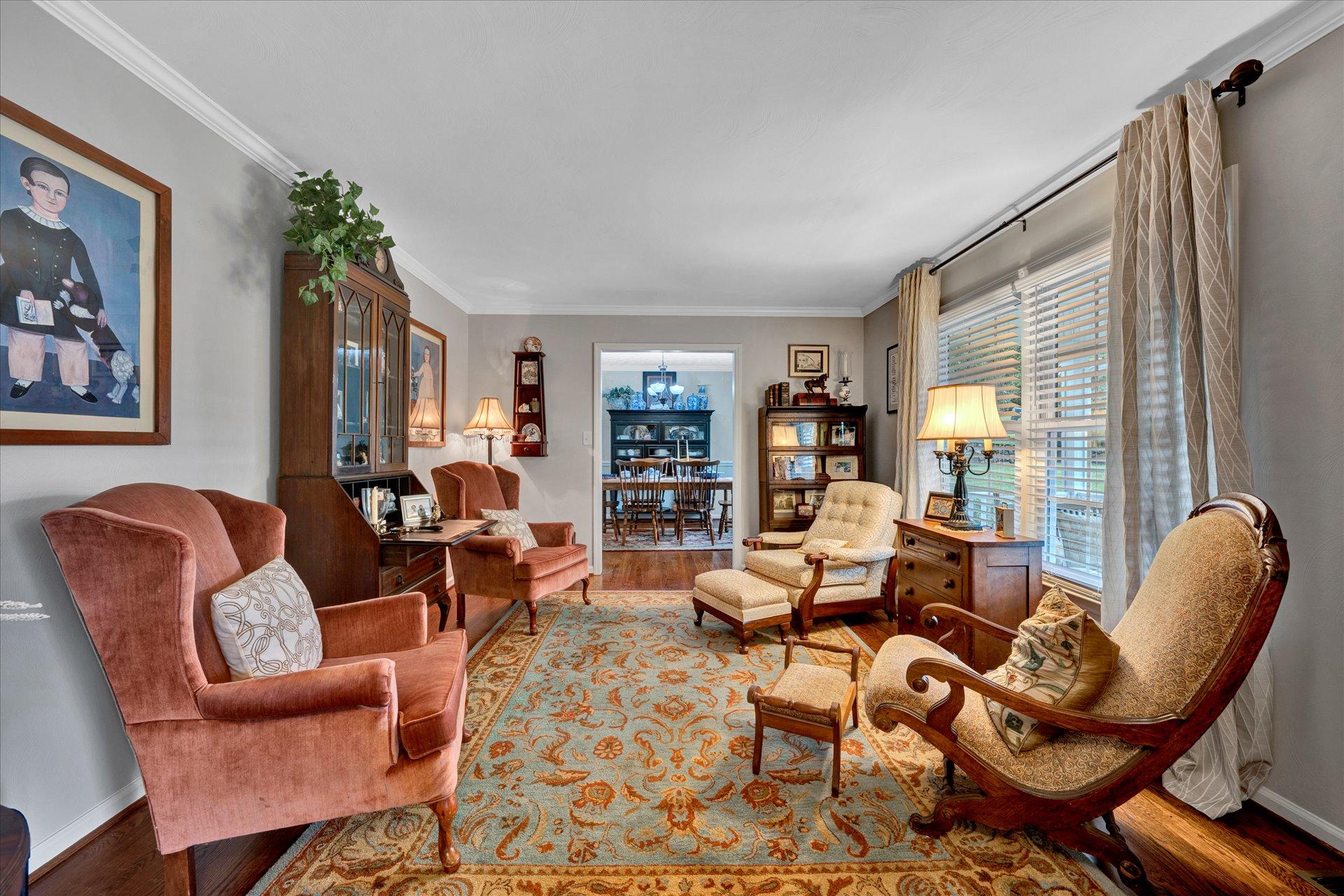 307 North Preston Road Vinton, VA 24179 - Photo 10 of 48 a living room with furniture and a large window