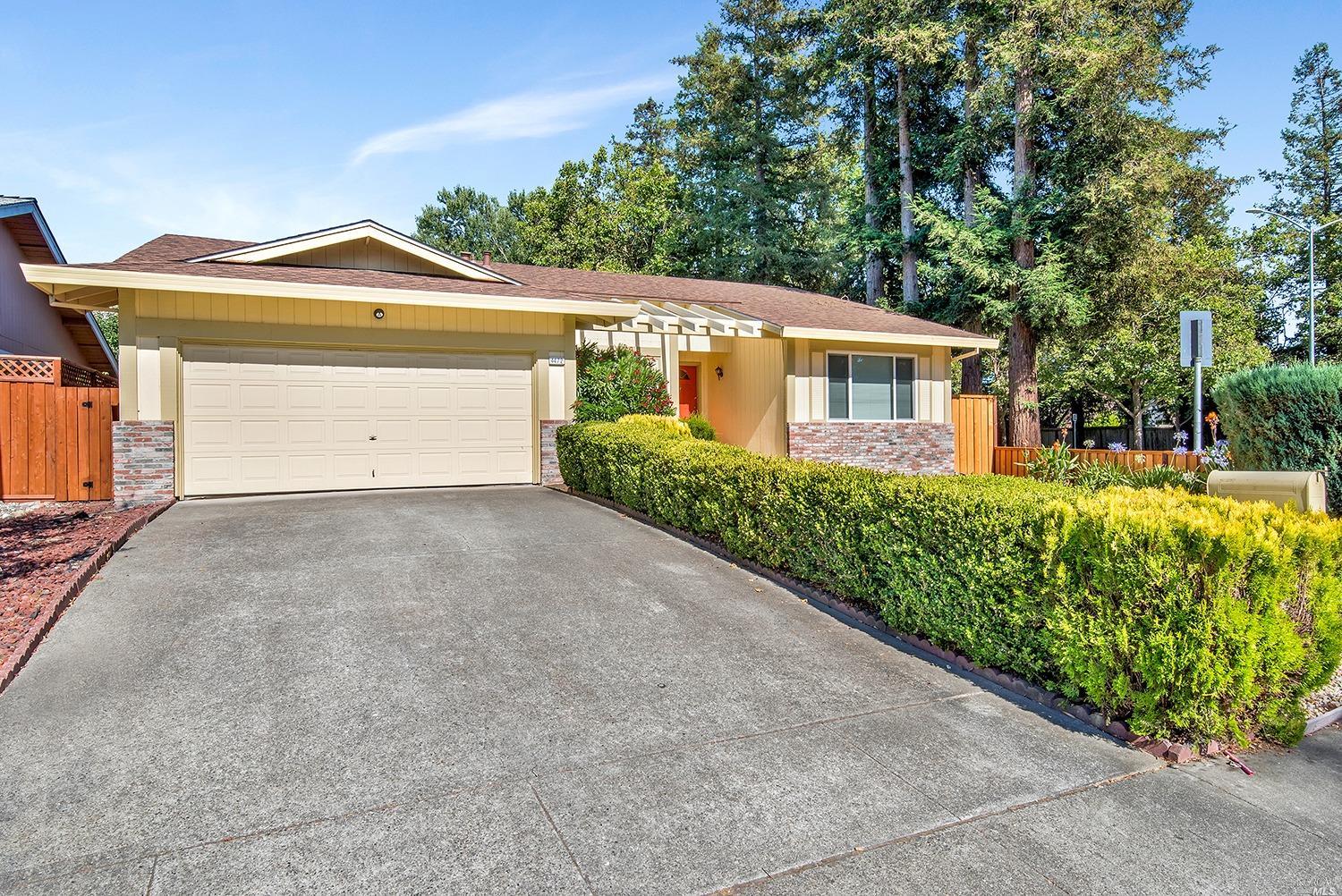 4472 Hillview Way Rohnert Park, CA 94928 - Photo 1 of 1 Front of home.