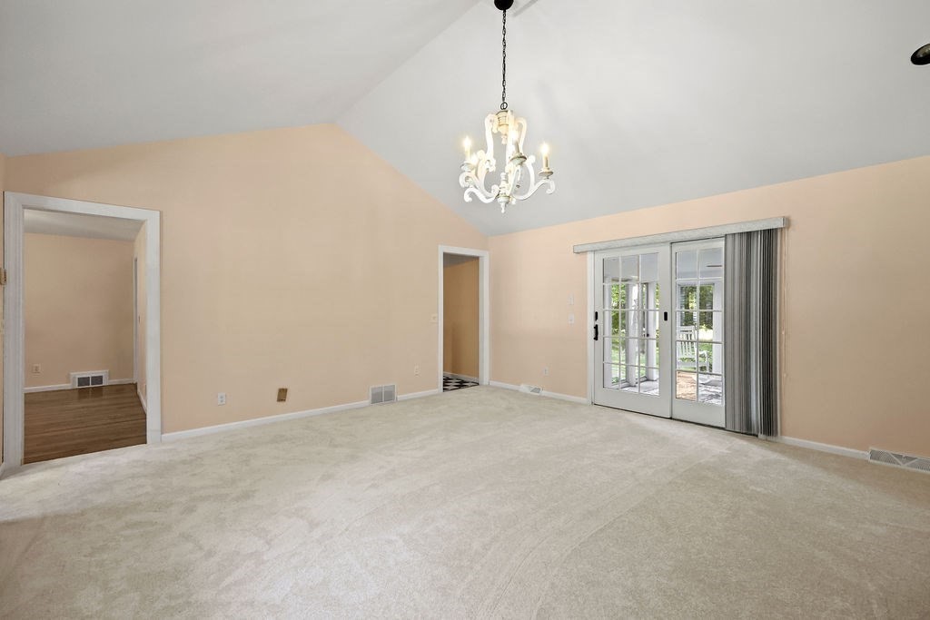84 Brewster Road West Springfield, MA 01089 - Photo 8 of 35