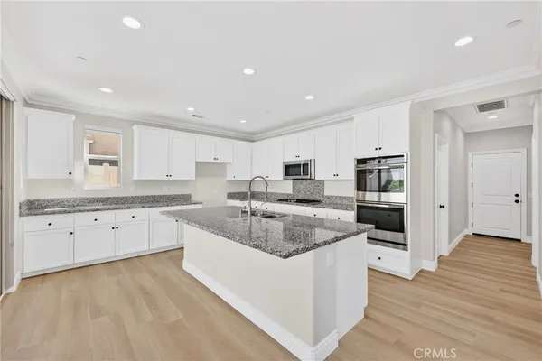 $3,800 | 24452 Paxton Lane, Lake Elsinore, CA 92532