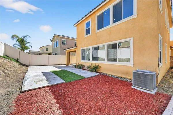 $3,800 | 24452 Paxton Lane, Lake Elsinore, CA 92532