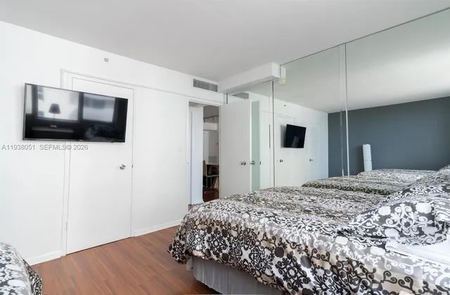 $2,750 | 9195 Collins Avenue, Unit 611, Surfside, FL 33154