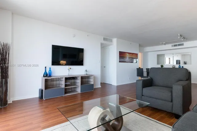 $2,750 | 9195 Collins Avenue, Unit 611, Surfside, FL 33154