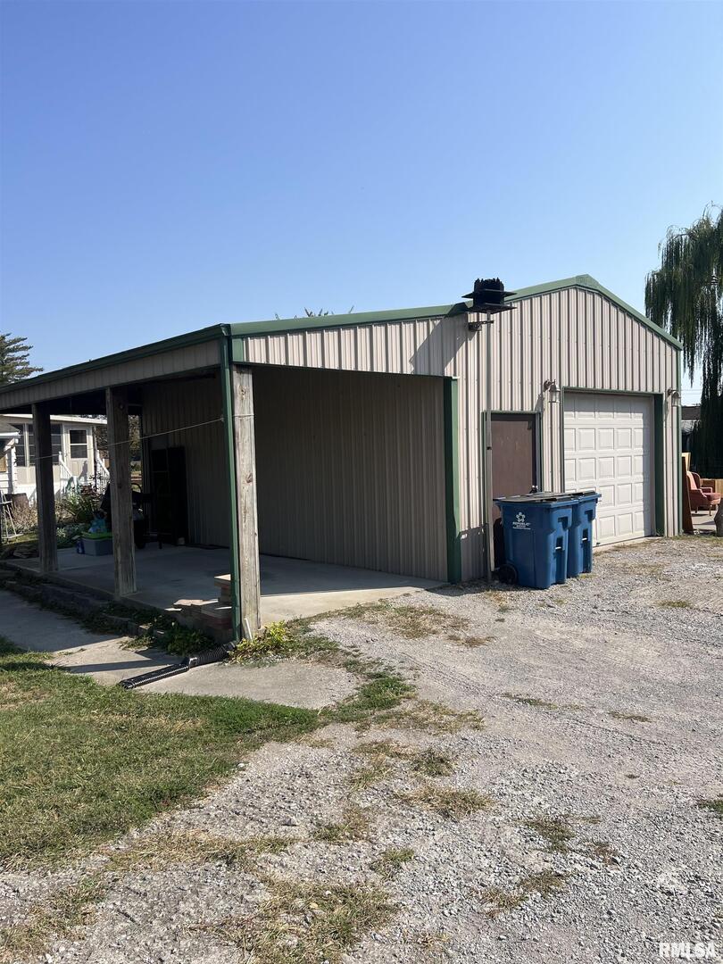 103 East Florence Street Sesser, IL 62884 - Photo 25 of 26 a front view of a house