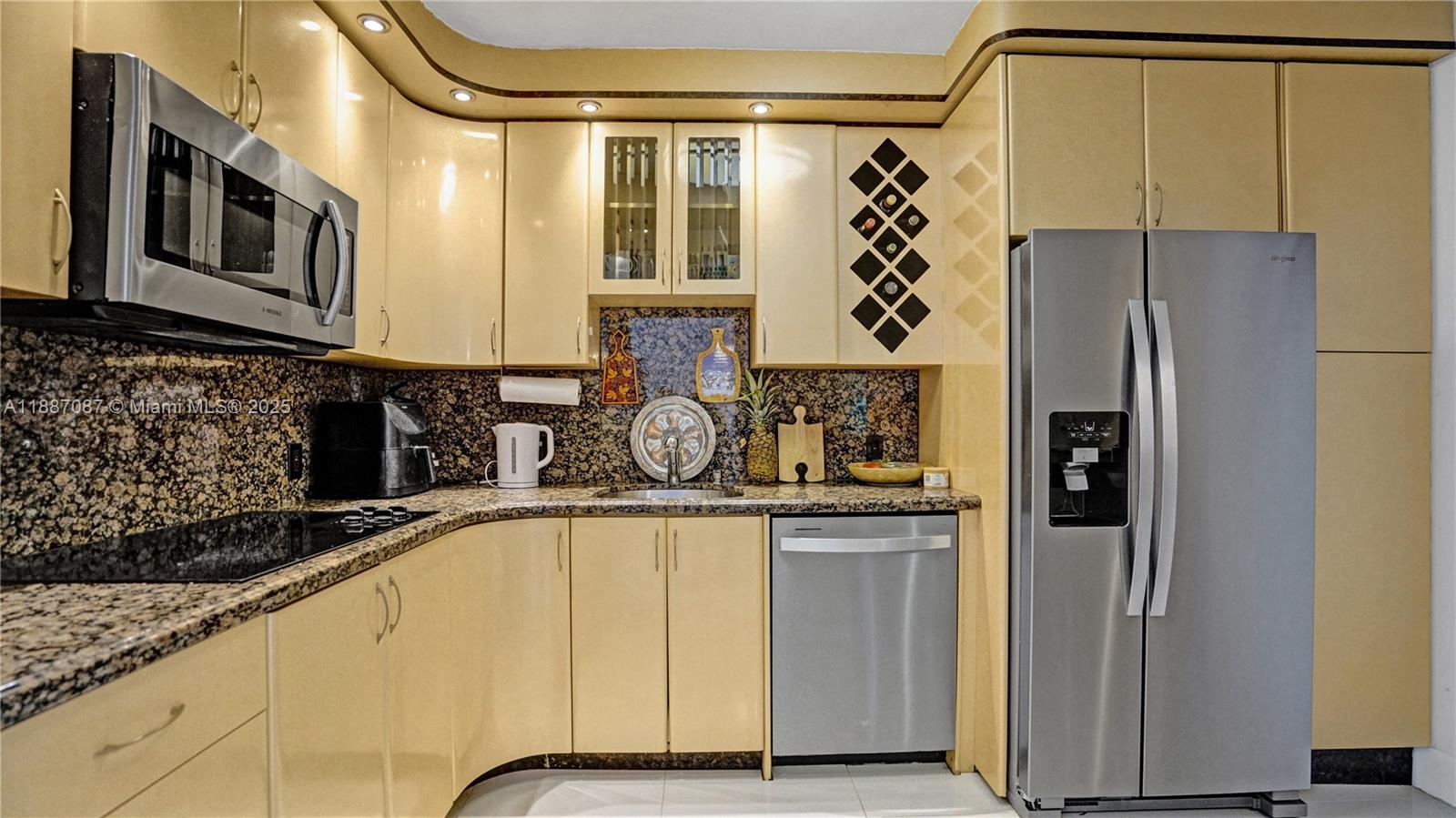 100 Bayview Drive, Unit 1931 Sunny Isles Beach, FL 33160 - Photo 14 of 43