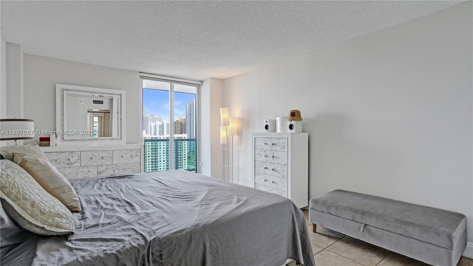 100 Bayview Drive, Unit 1931 Sunny Isles Beach, FL 33160 - Photo 27 of 43