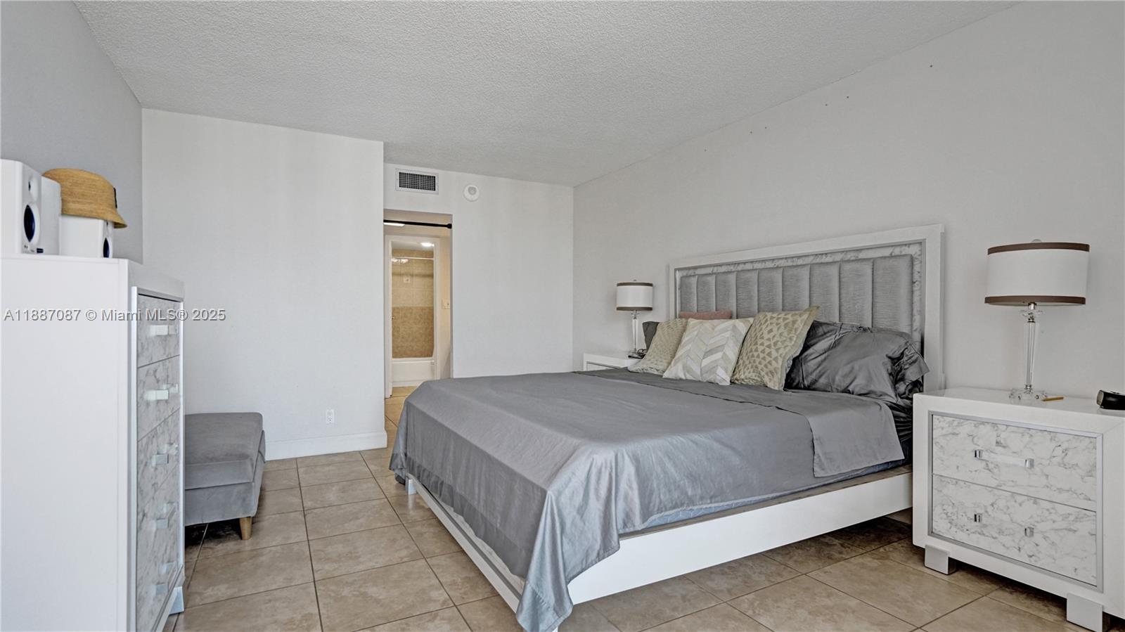 100 Bayview Drive, Unit 1931 Sunny Isles Beach, FL 33160 - Photo 29 of 43