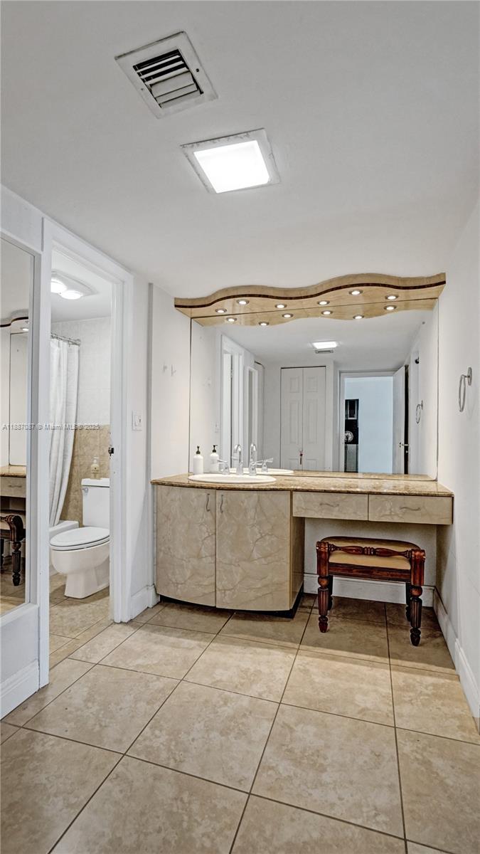 100 Bayview Drive, Unit 1931 Sunny Isles Beach, FL 33160 - Photo 34 of 43