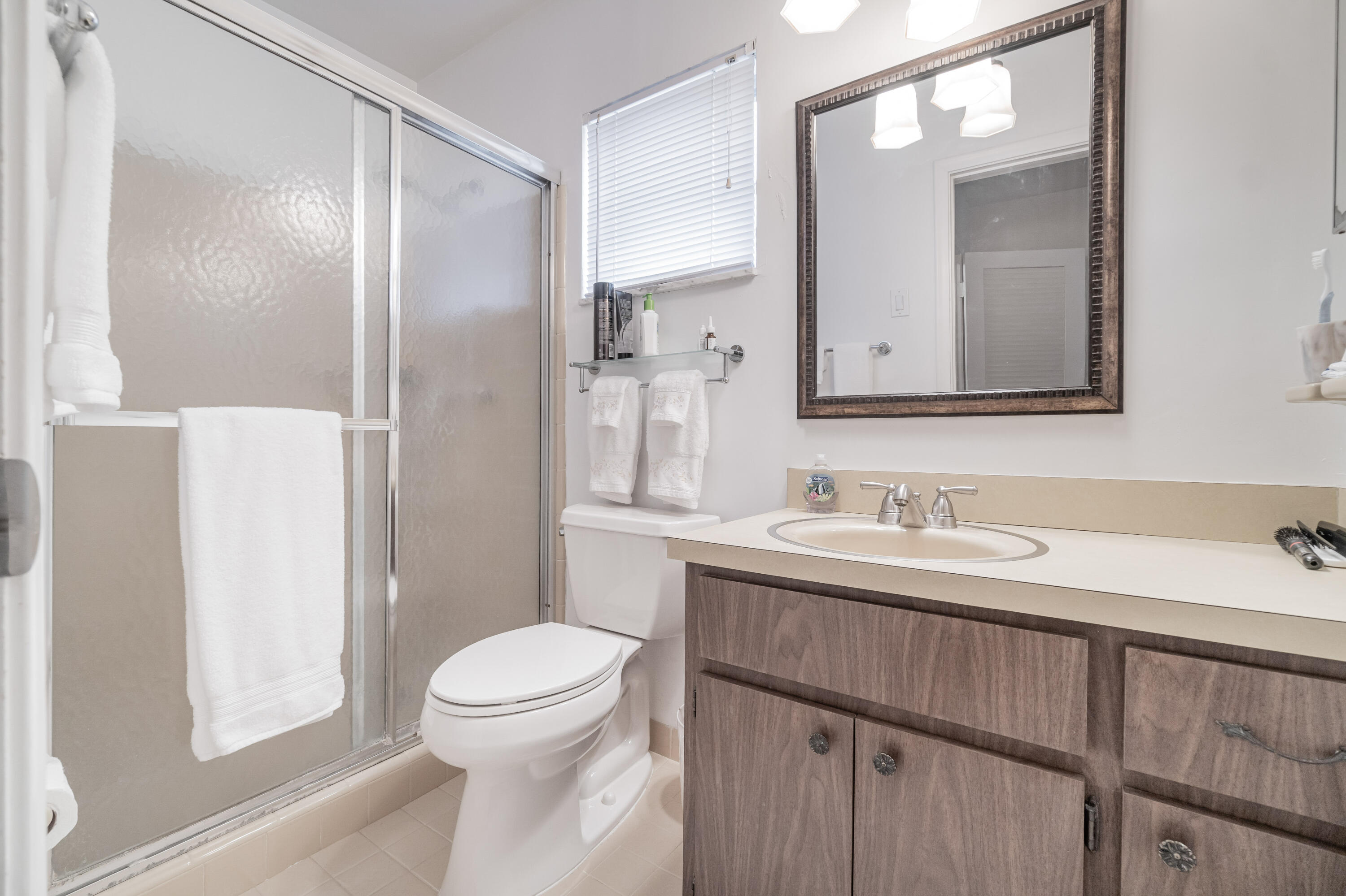 8 Tam O Shanter Lane Boca Raton, FL 33431 - Photo 21 of 41 Master bathroom