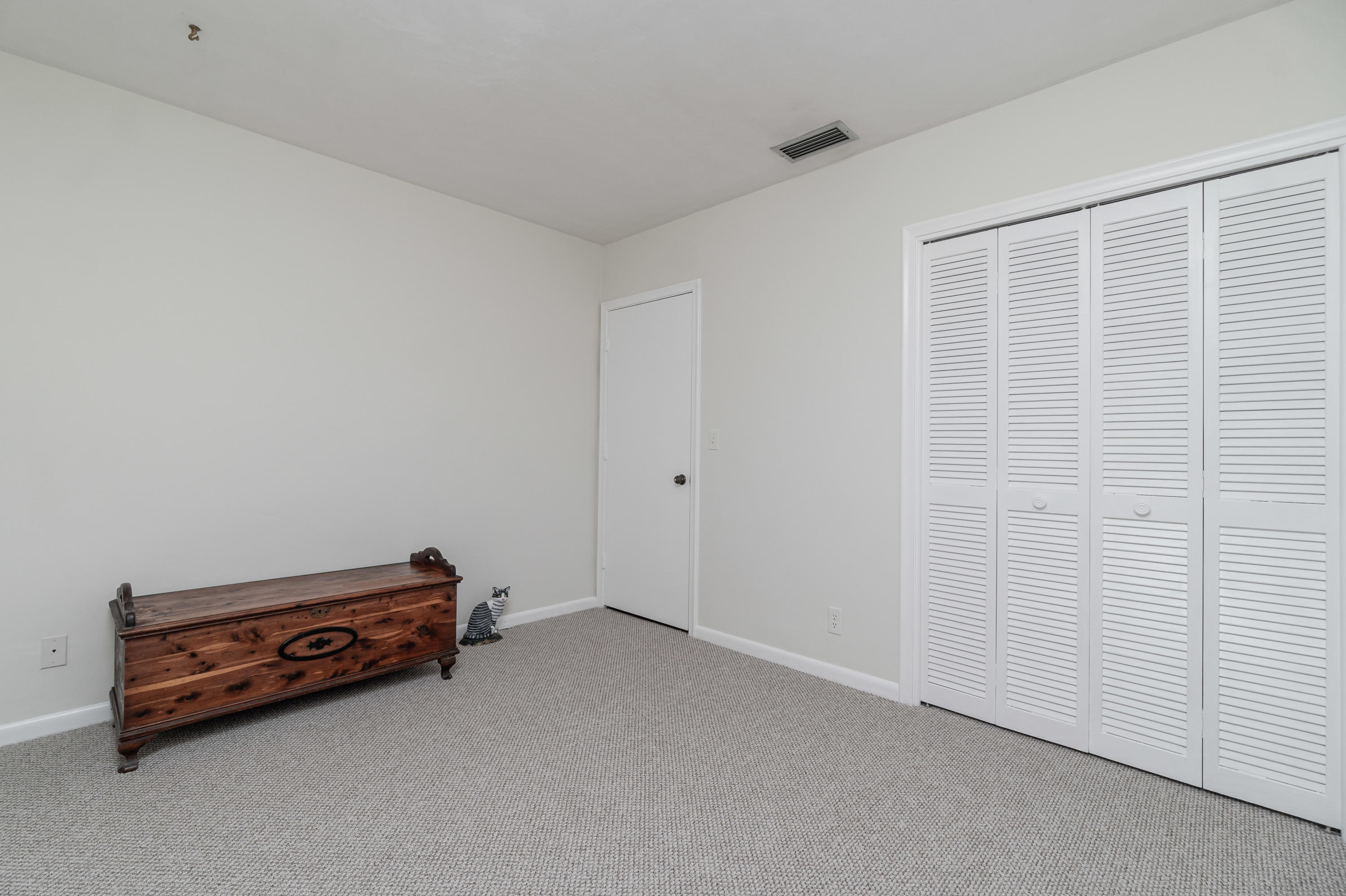 8 Tam O Shanter Lane Boca Raton, FL 33431 - Photo 24 of 41 Second bedroom