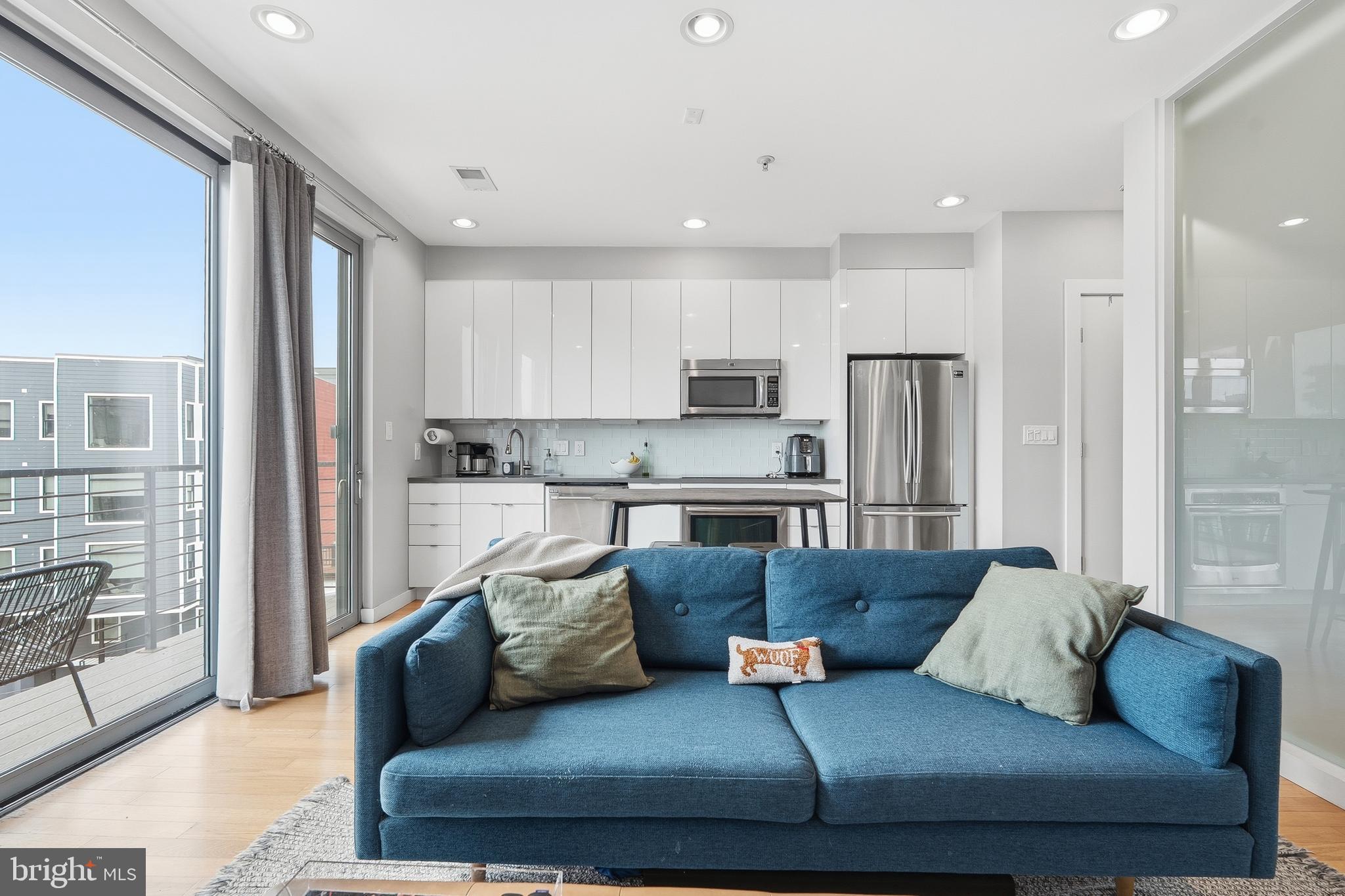 435 R Street Northwest, Unit 404 Washington, DC 20001 - Photo 22 of 36