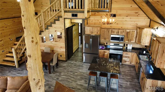 $769,500 | 1067 Forest Road 4811, Doniphan, MO 63935