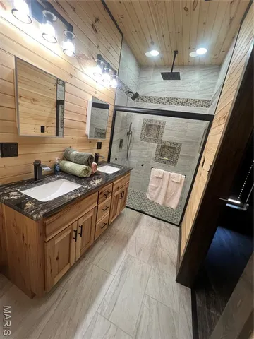 $769,500 | 1067 Forest Road 4811, Doniphan, MO 63935