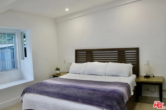 $9,500 | 1265 Bienveneda Avenue, Pacific Palisades, CA 90272