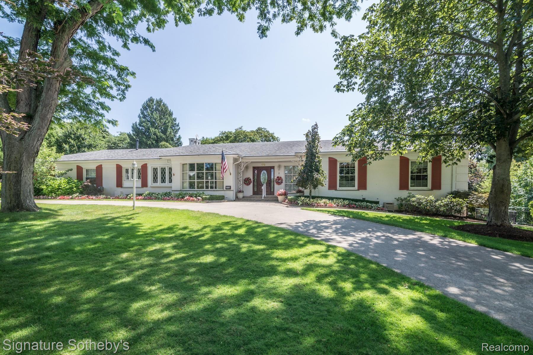 172 Chesterfield Road Bloomfield Hills, MI 48304 - Photo 2 of 98 005_9.jpg