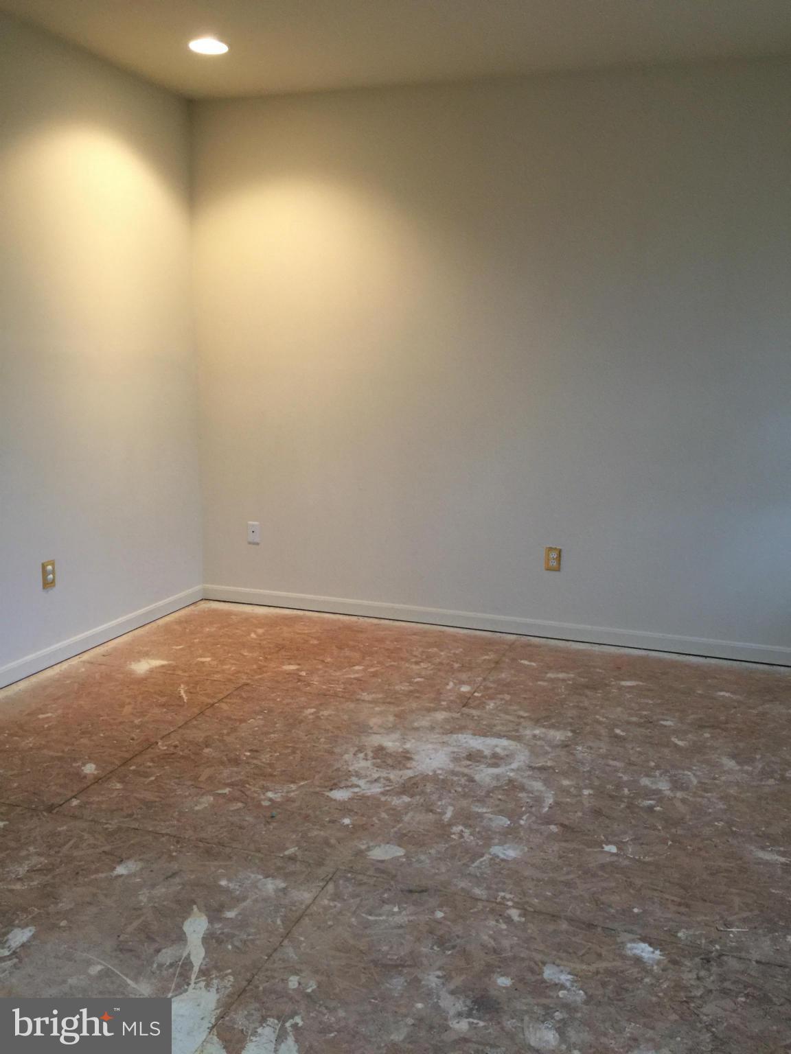 205 Commodore Drive Baltimore, MD 21221 - Photo 13 of 15 Interior (General)