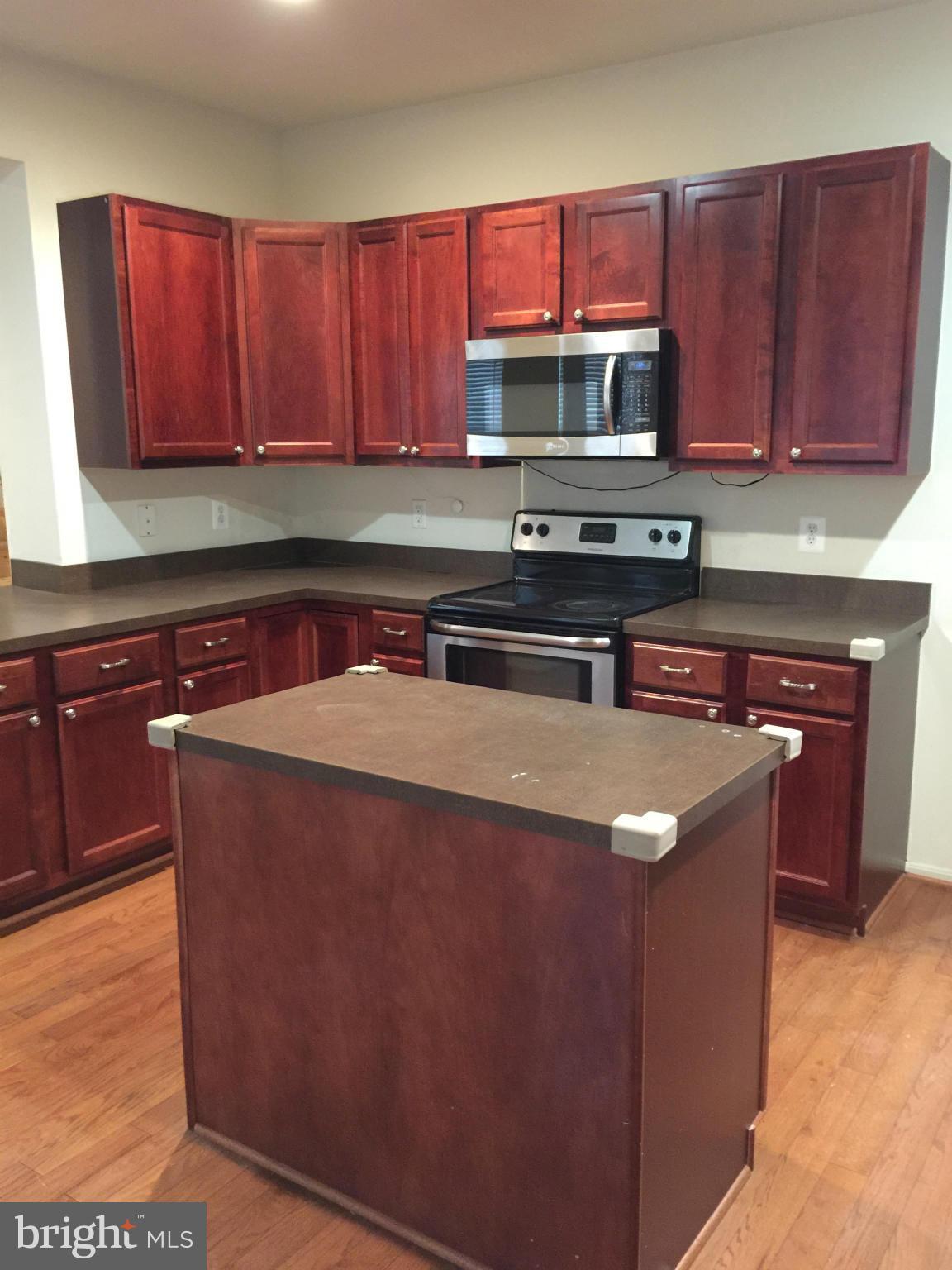 205 Commodore Drive Baltimore, MD 21221 - Photo 5 of 15 Kitchen