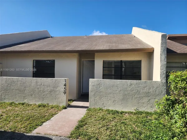 $2,200 | 1459 Yellowthroat Street, Homestead, FL 33035