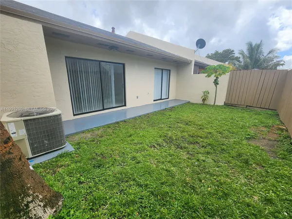 $2,200 | 1459 Yellowthroat Street, Homestead, FL 33035