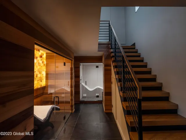 $1,816,500 | 8 Riley Farm Lane, Saratoga Springs, NY 12866