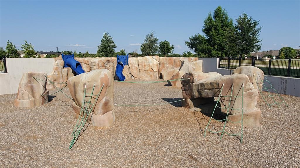 3416 Ridge Lily Lane McKinney, TX 75071 - Photo 29 of 32 Rock climbing play area