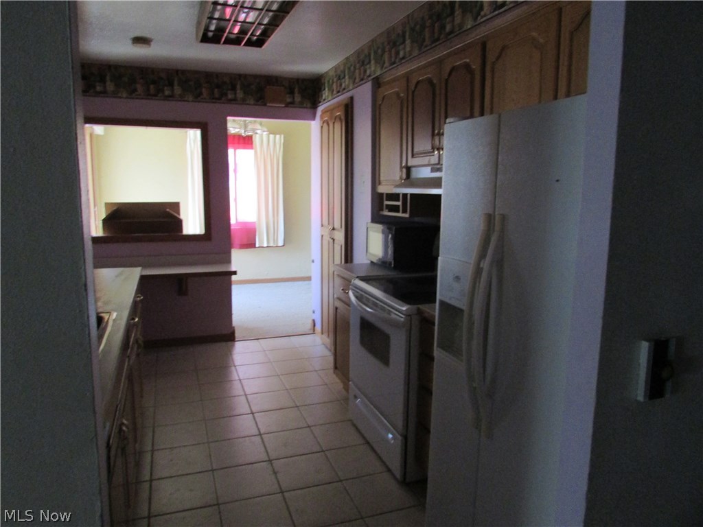 4154 Knickerbocker Road Sheffield Lake, OH 44054 - Photo 7 of 15 Gallery Image 7