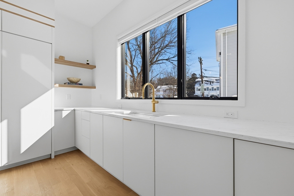 158 Langley Road, Unit 158 Newton, MA 02459 - Photo 11 of 31