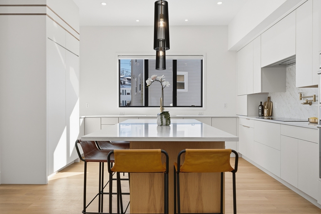 158 Langley Road, Unit 158 Newton, MA 02459 - Photo 8 of 31