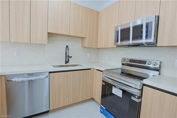 $505,000 | 613-615 West 12th Street, Lehigh Acres, FL 33972