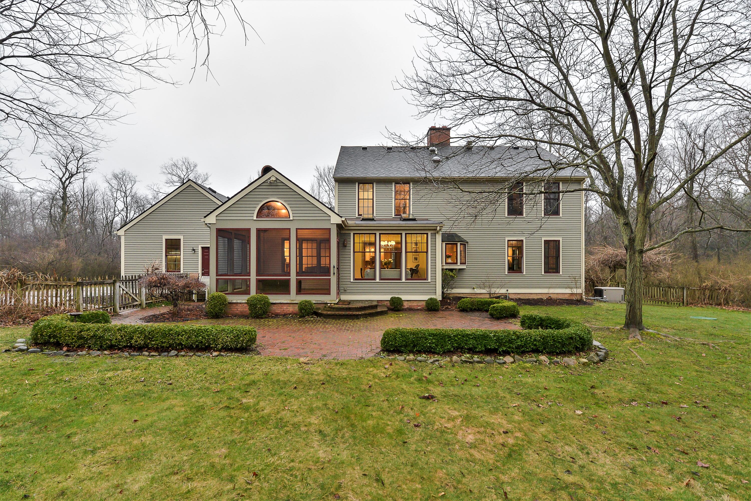 2343 Peters Road Ann Arbor, MI 48103 - Photo 4 of 39 DSC_9943