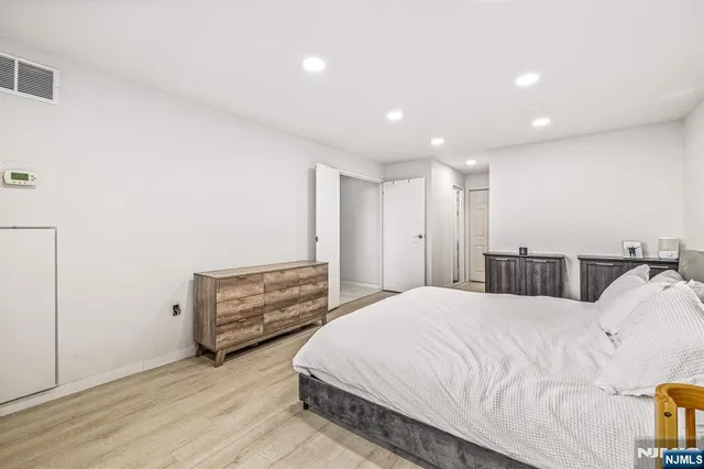 $399,999 | 427 Harmon Cove Tower, Secaucus, NJ 07094