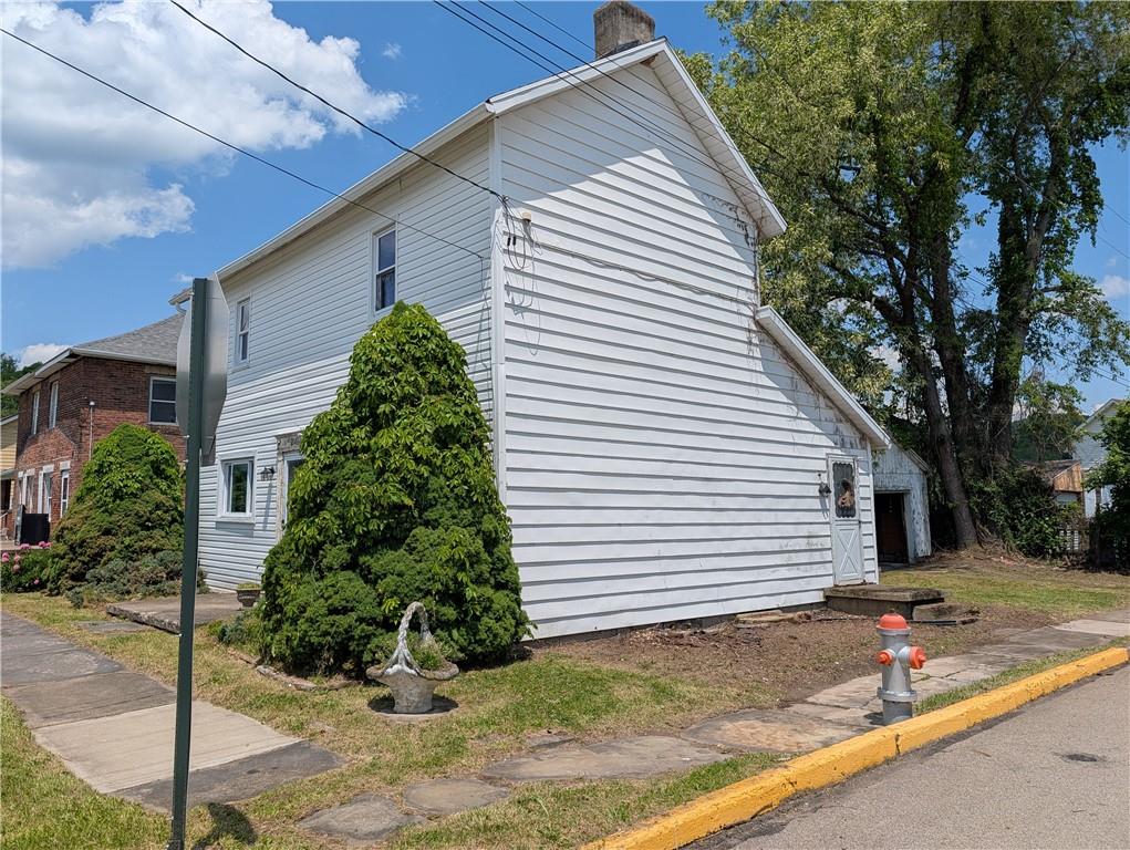 216 Wayne Street Roscoe, PA 15477 - Photo 2 of 18