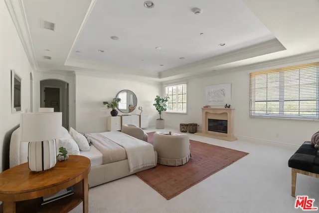 $14,850 | 3697 Benedict Canyon Lane, Sherman Oaks, CA 91423