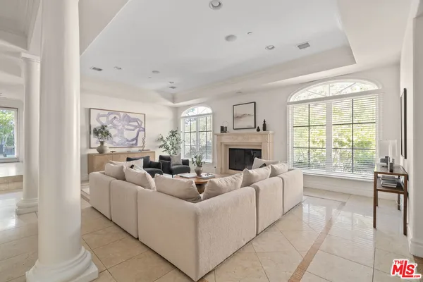 $13,000 | 3697 Benedict Canyon Lane, Sherman Oaks, CA 91423