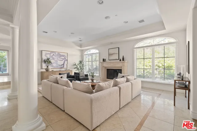 $14,850 | 3697 Benedict Canyon Lane, Sherman Oaks, CA 91423