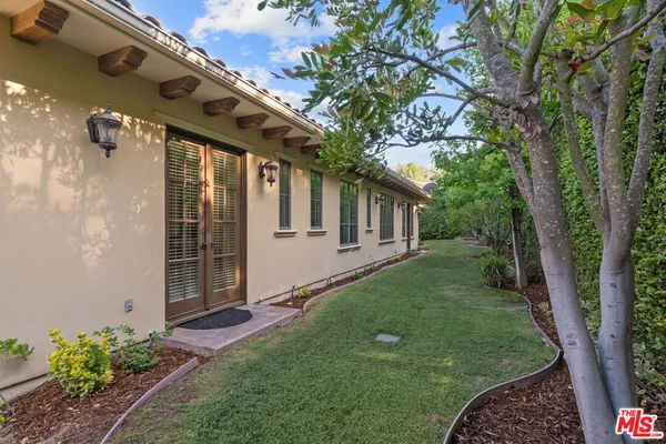 $13,000 | 3697 Benedict Canyon Lane, Sherman Oaks, CA 91423