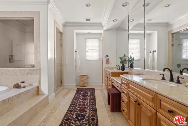 $14,850 | 3697 Benedict Canyon Lane, Sherman Oaks, CA 91423