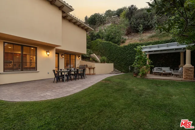 $14,850 | 3697 Benedict Canyon Lane, Sherman Oaks, CA 91423