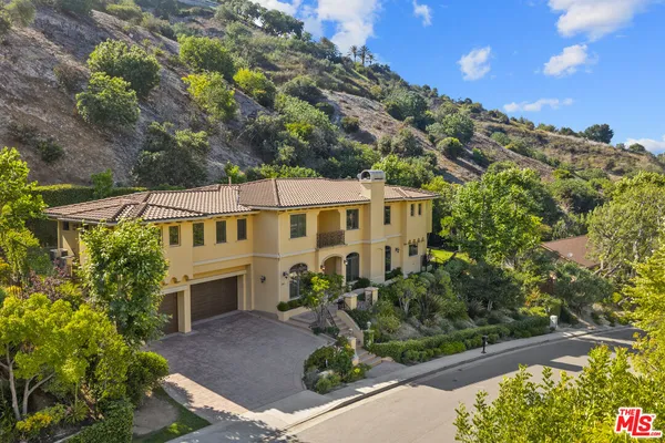 $13,000 | 3697 Benedict Canyon Lane, Sherman Oaks, CA 91423