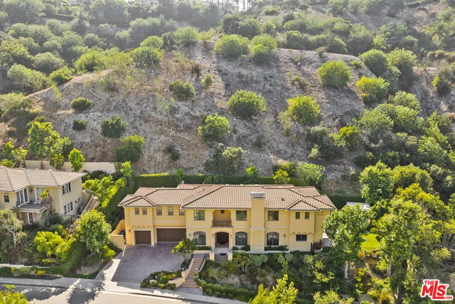 $14,850 | 3697 Benedict Canyon Lane, Sherman Oaks, CA 91423