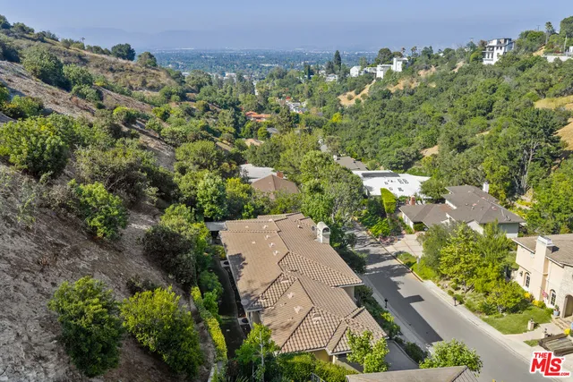 $14,850 | 3697 Benedict Canyon Lane, Sherman Oaks, CA 91423