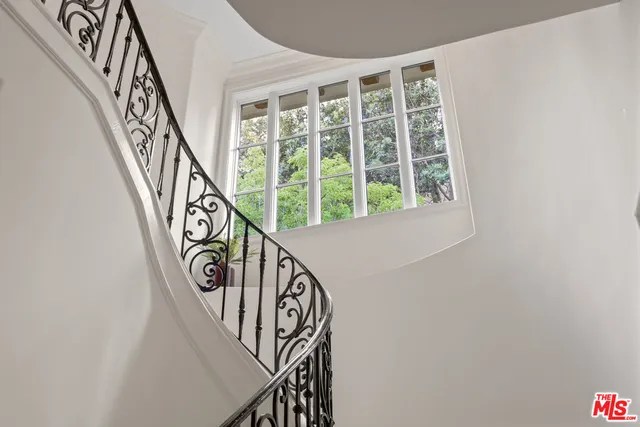 $14,850 | 3697 Benedict Canyon Lane, Sherman Oaks, CA 91423