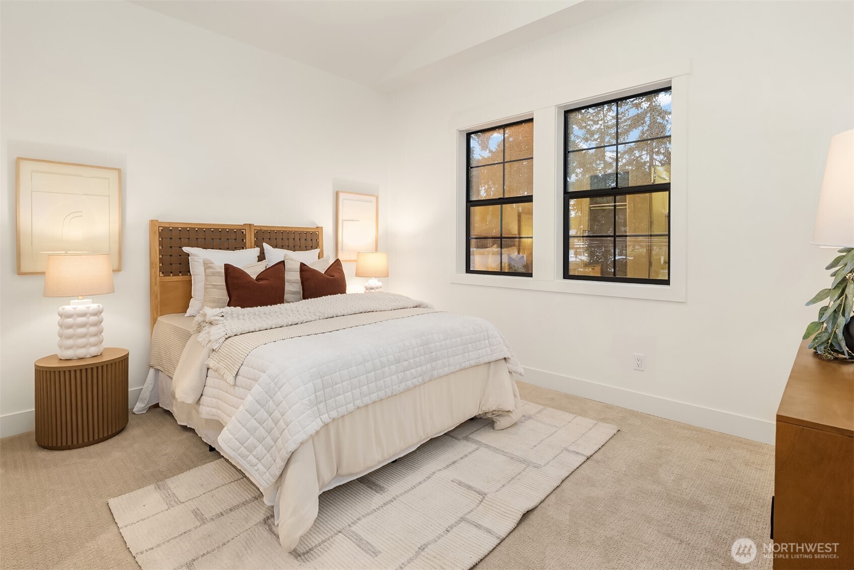 809 166th Avenue Northeast Bellevue, WA 98008 - Photo 14 of 27