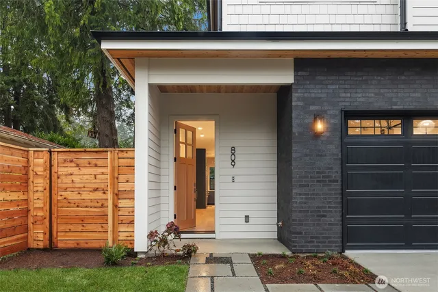 $1,975,950 | 809 166th Avenue Northeast, Bellevue, WA 98008