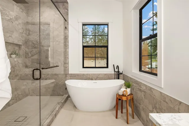 $1,975,950 | 809 166th Avenue Northeast, Bellevue, WA 98008