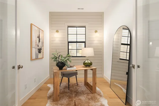 $1,975,950 | 809 166th Avenue Northeast, Bellevue, WA 98008